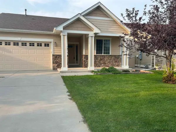 1218 Wendy Ln, Cheyenne, WY 82009-3316