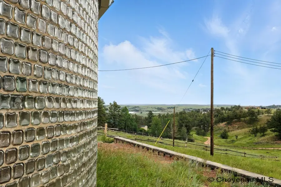 1023 Cottontail Dr, Cheyenne, WY 82009 - Image #2