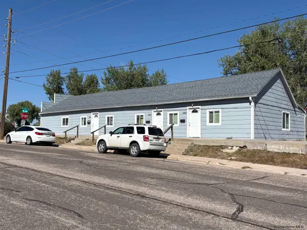 1915 Dillon Ave, Cheyenne, WY 82001