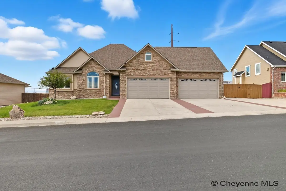 7510 Hawthorne Dr, Cheyenne, WY 82009 - Image #1