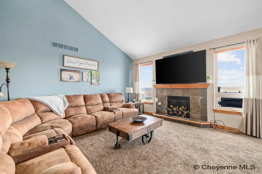 7510 Hawthorne Dr, Cheyenne, WY 82009 - Image #3