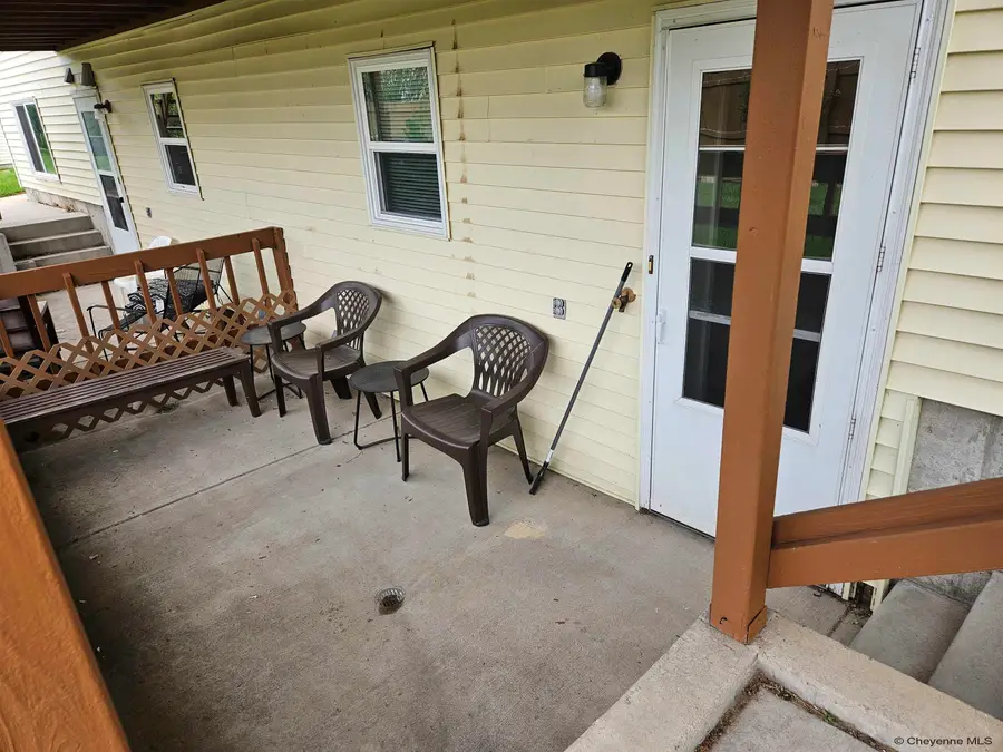 247 Miller Ln, Cheyenne, WY 82009 - #2