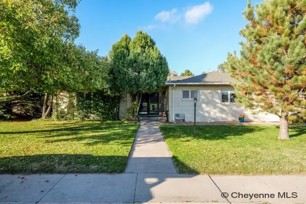 600 Manor Ln, Cheyenne, WY 82009