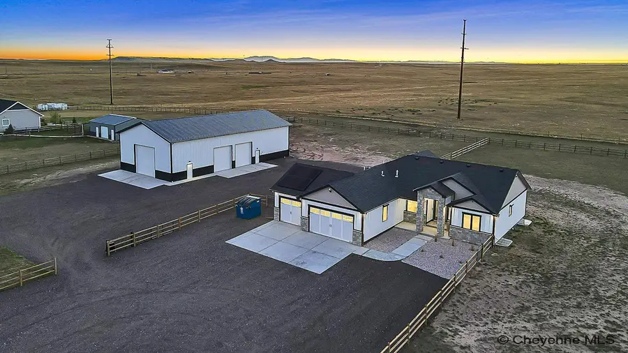 6758 Spencer Dr, Cheyenne, WY 82007 - Image #2