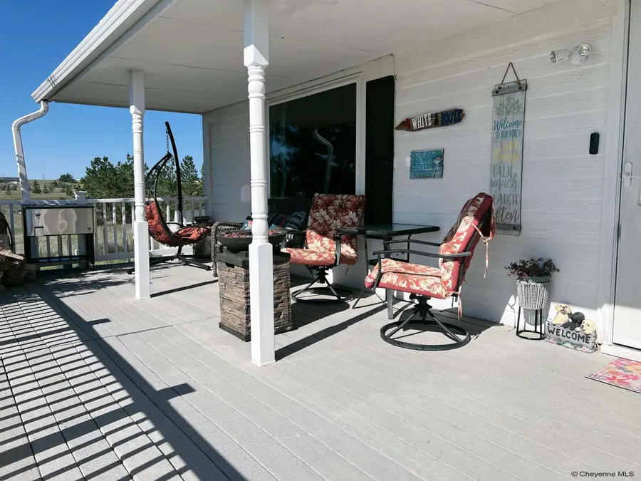 1532 Skyway Ave, Cheyenne, WY 82009 - Image #2