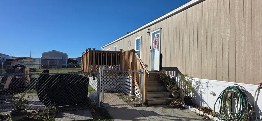 609 Little Valley Trl, Cheyenne, WY 82007 - Image #2