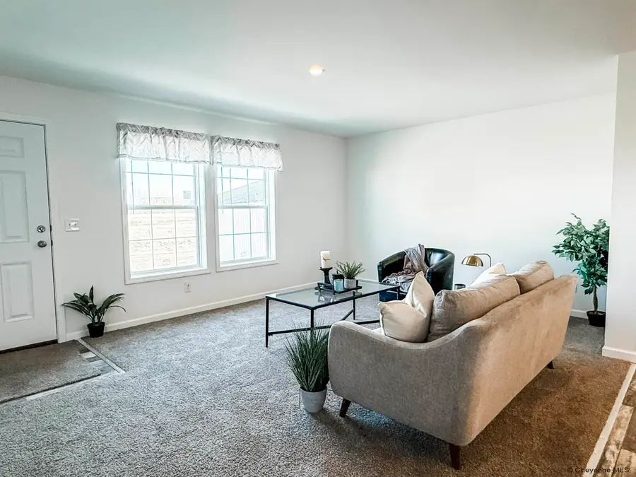 8906 Braehill Rd, Cheyenne, WY 82009 - Image #3