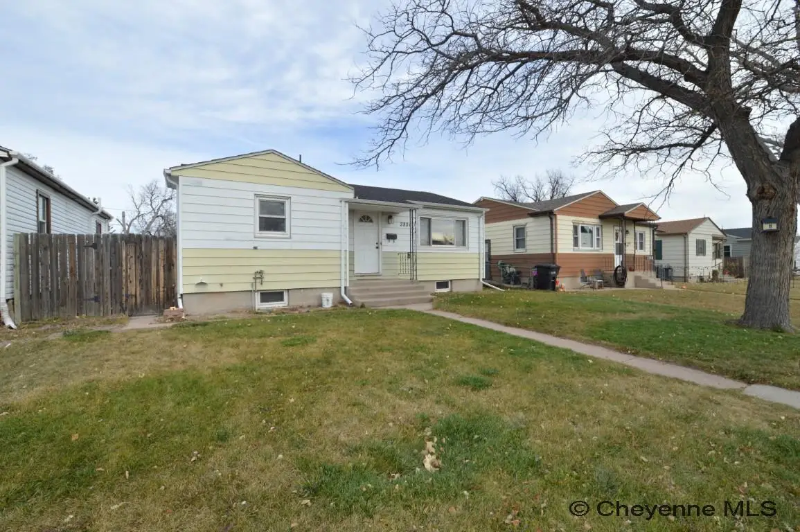 2804 E 10th St, Cheyenne, WY 82009 - Image #1