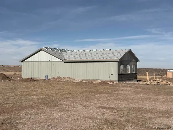 634 Jenny Lynn Rd, Cheyenne, WY 82009