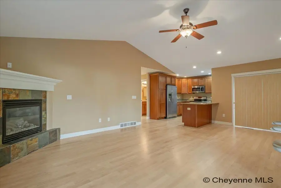 423 Appletree Ln, Cheyenne, WY 82009 - Image #3