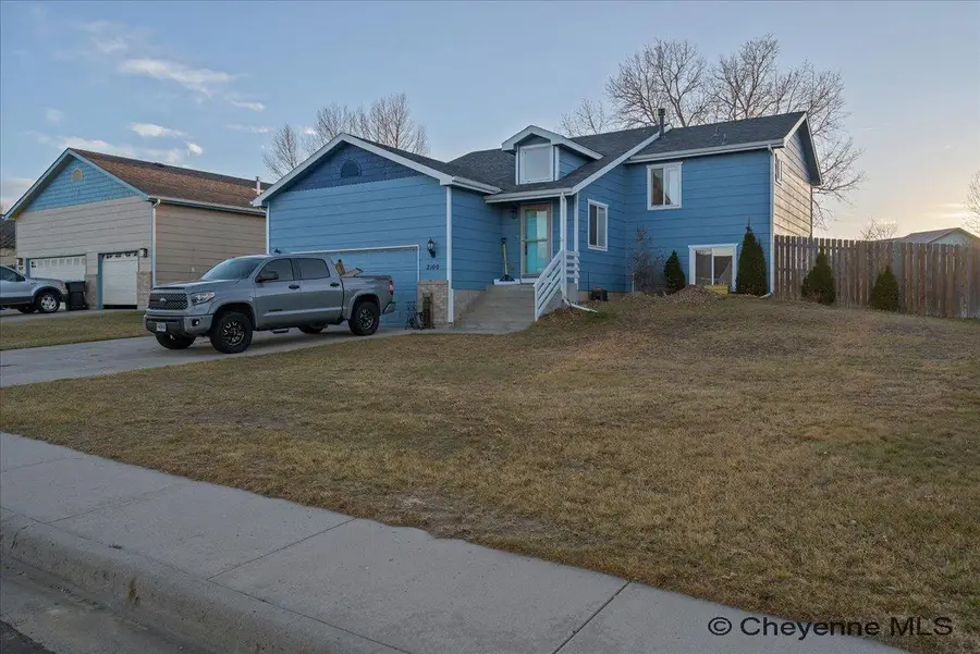 2100 Meadow Dr, Cheyenne, WY 82001 - Image #2