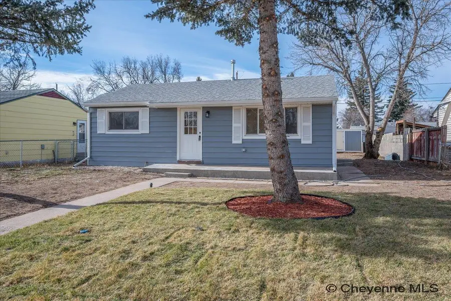 316 Hynds Ave, Cheyenne, WY 82007 - #2