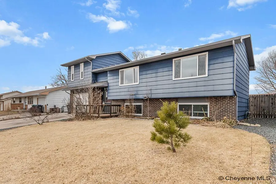 900 Phoenix Dr, Cheyenne, WY 82001 - #3