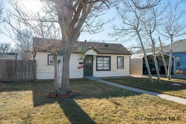 905 E 9th St, Cheyenne, WY 82007