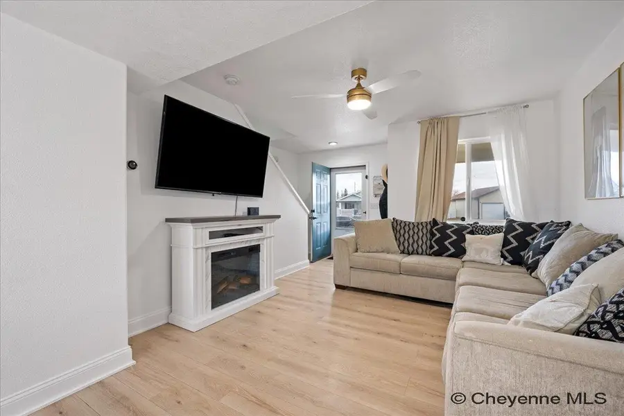 1116 Sonata Ln, Cheyenne, WY 82007 - Image #2