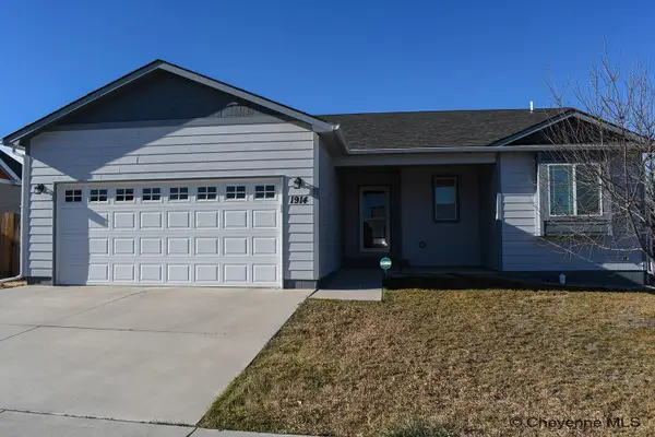 1914 Fernwood Loop, Cheyenne, WY 82007