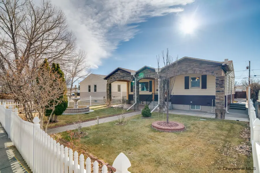 2621 E 10th St, Cheyenne, WY 82001 - Image #2