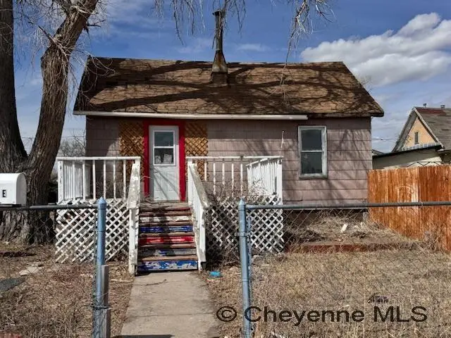 712 S Pine St, Laramie, WY 82070 - Image #1