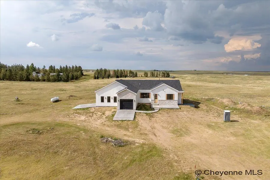3644 Sky Valley Rd, Cheyenne, WY 82009 - Image #2