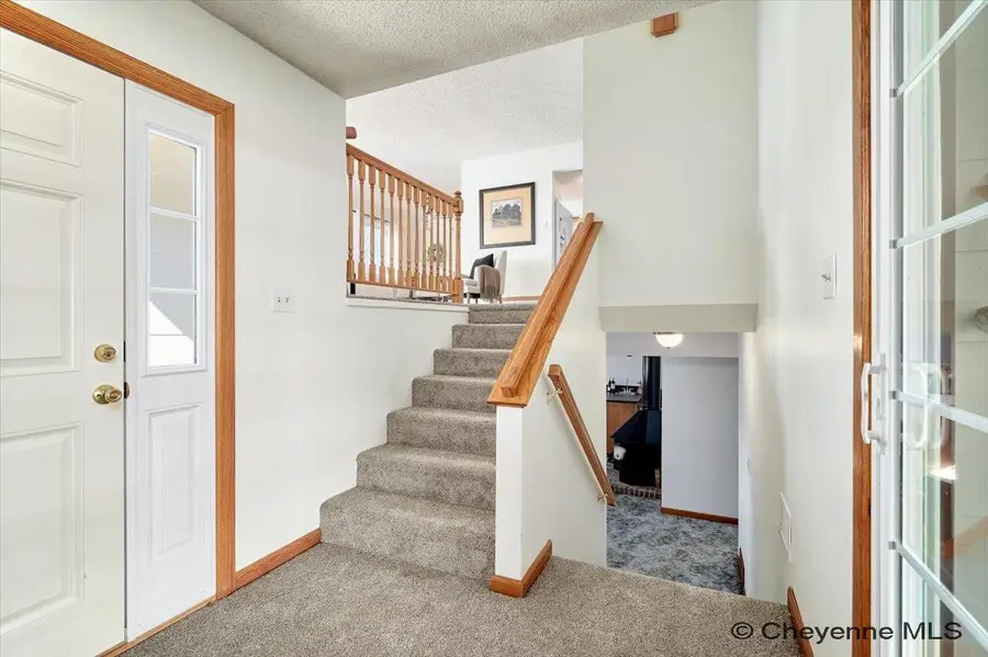 422 Dalcour Dr, Cheyenne, WY 82009 - Image #3