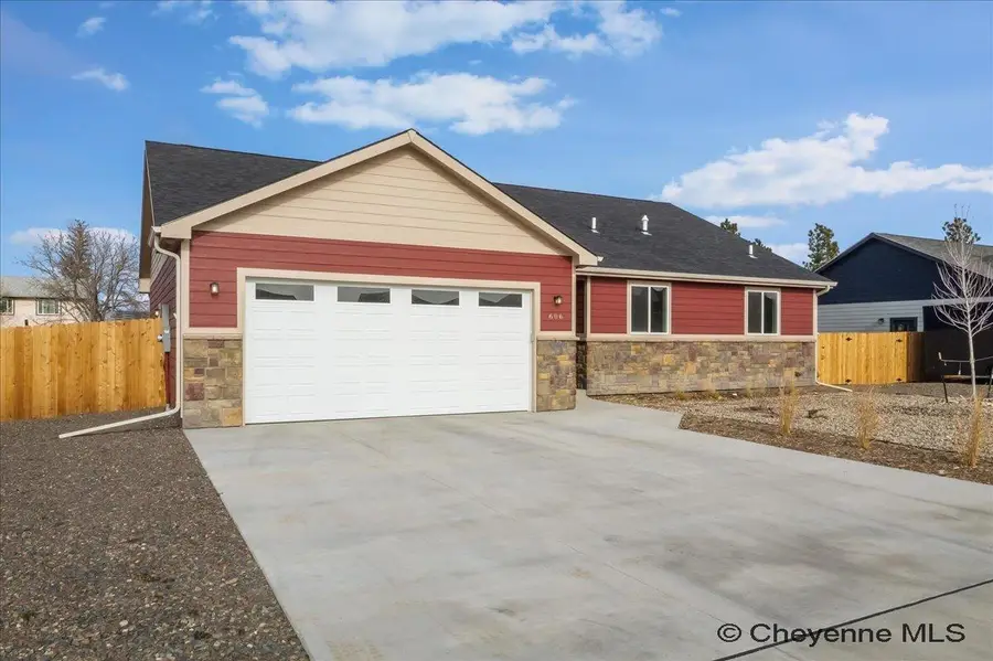 606 Cherry St, Cheyenne, WY 82007 - Image #2