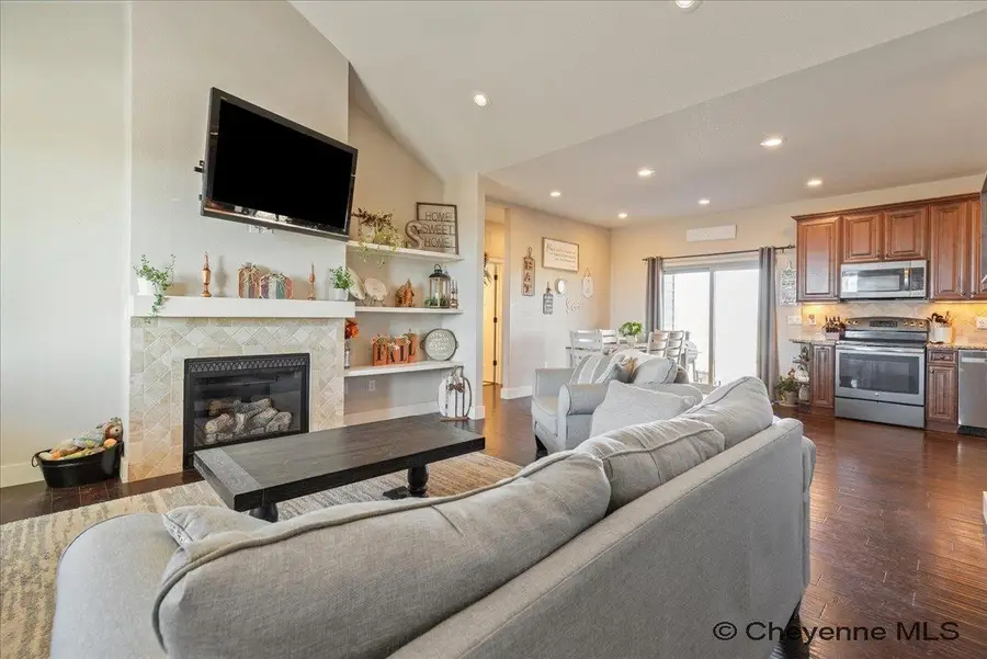 1873 Lauver Ln, Cheyenne, WY 82009 - Image #2