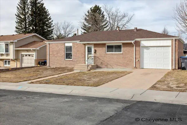 624 Creighton St, Cheyenne, WY 82009