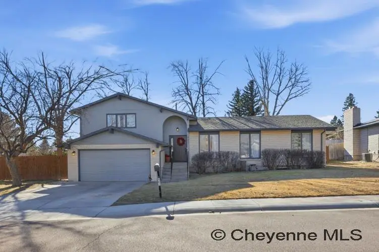 803 Golden Hill St, Cheyenne, WY 82009 - Image #1