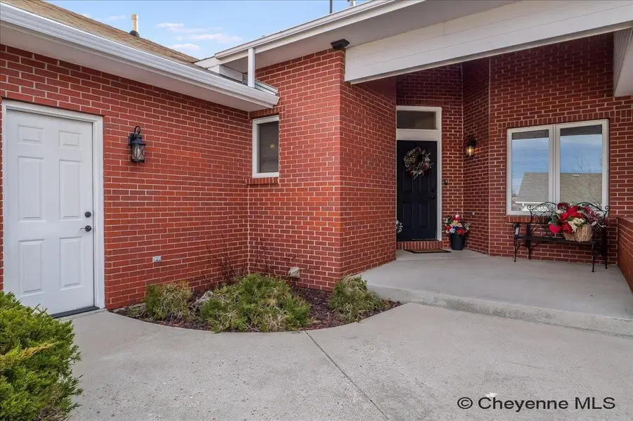 5338 Hacker Cir, Cheyenne, WY 82009 - Image #2