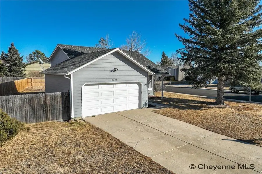 4201 Woodcrest Ave, Cheyenne, WY 82001 - Image #2
