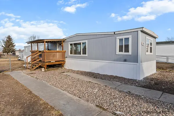 702 Dallas Rd, Cheyenne, WY 82007