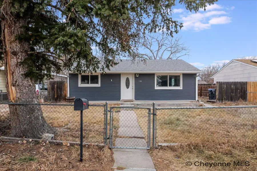 216 Cribbon Ave, Cheyenne, WY 82007 - #2