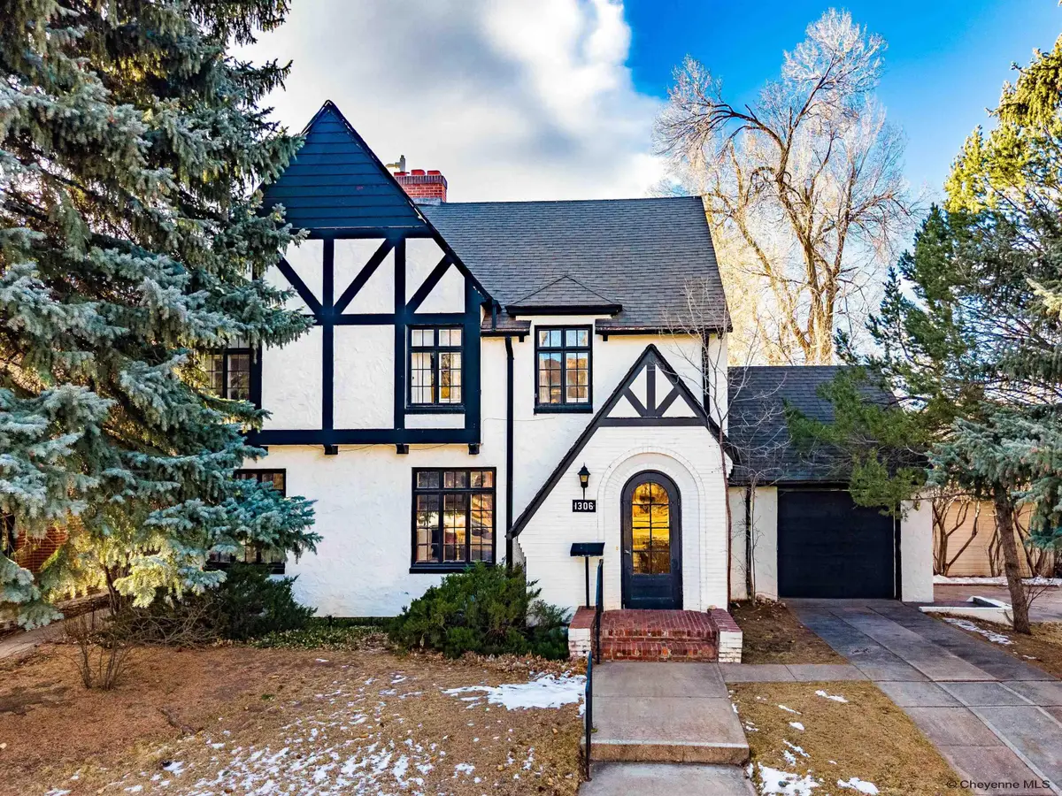 1306 E Ivinson Ave, Laramie, WY 82070 - #1