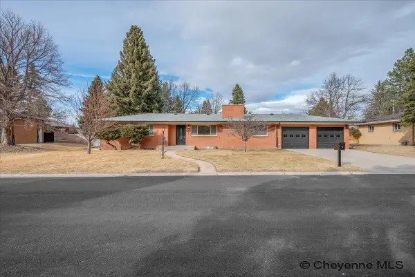 940 Creighton St, Cheyenne, WY 82009