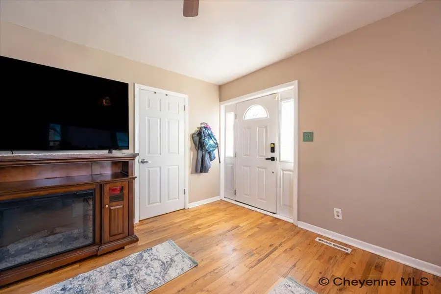 2532 E 9th St, Cheyenne, WY 82001 - #3