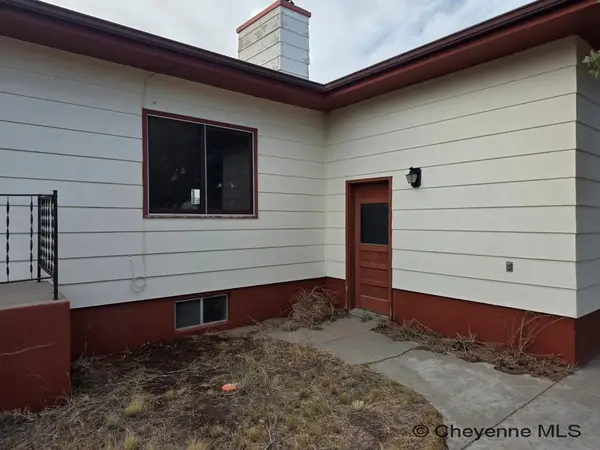 221 Cactus Dr, Torrington, WY 82240