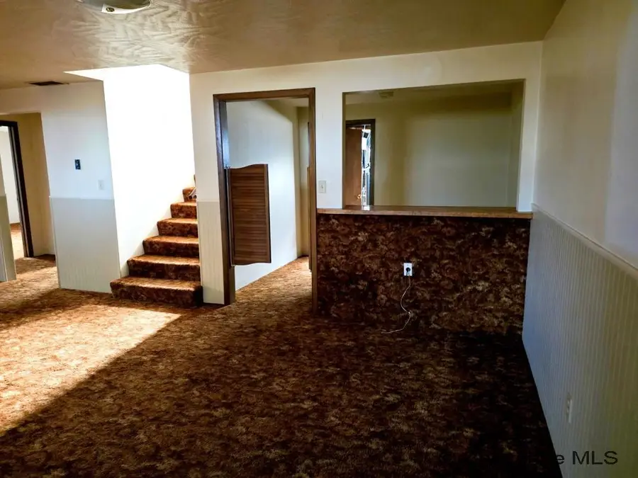 221 Cactus Dr, Torrington, WY 82240 - #3