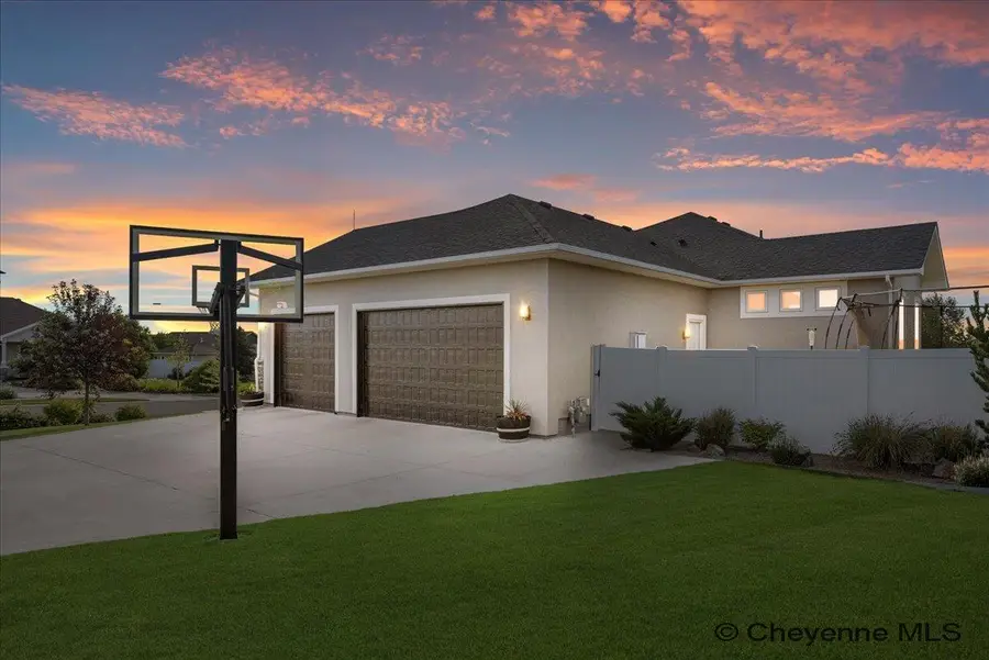 713 Gabriel Ct, Cheyenne, WY 82009 - #2