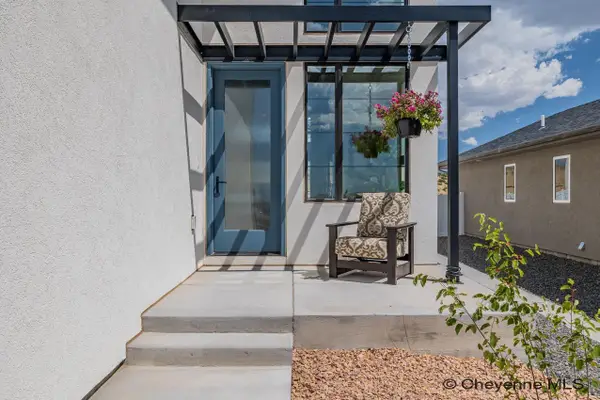 4020 Saddleback Ln, Cheyenne, WY 82009