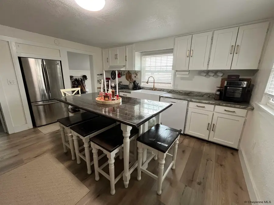 1406 E 19th St, Cheyenne, WY 82001 - #3