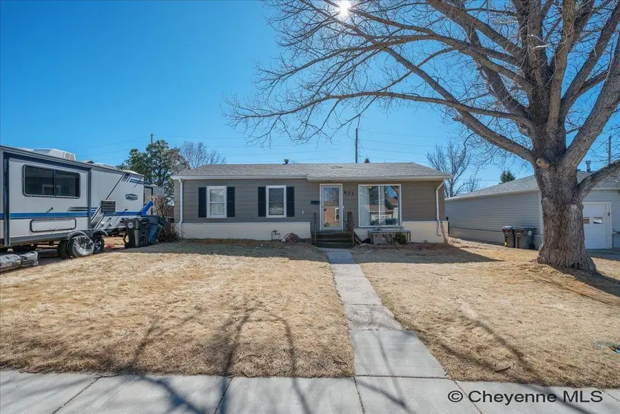 627 Creighton St, Cheyenne, WY 82009 - #2