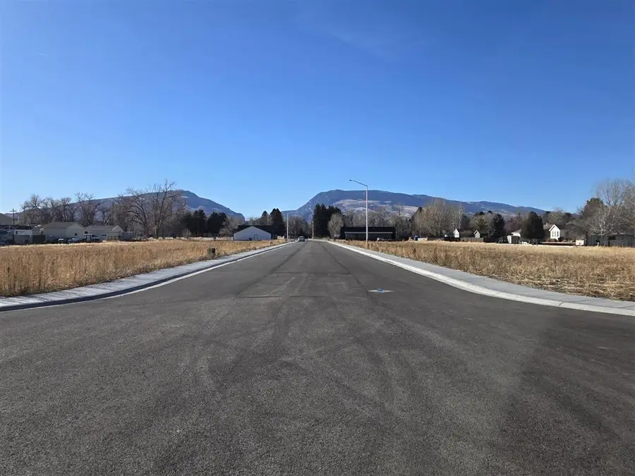 2432 Songbird Ct, Cody, WY 82414 - #2