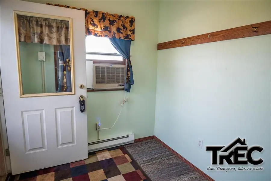 993 Lane 4, Powell, WY 82435 - Image #3