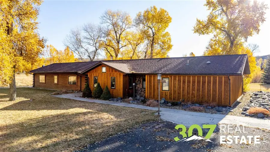 1010 River Grove Dr, Meeteetse, WY 82433 - Image #2
