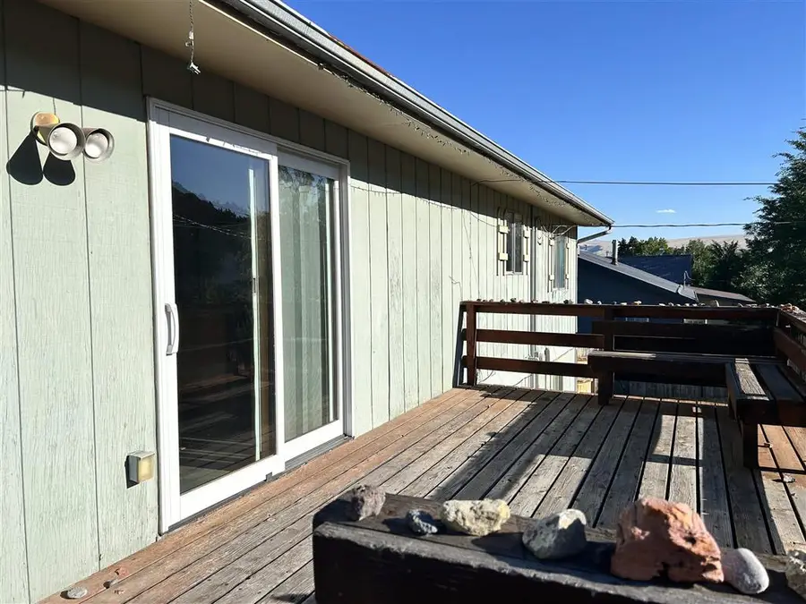 908 S 14th St, Thermopolis, WY 82443 - Image #3