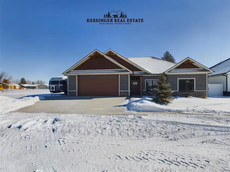 847 N Clark St, Powell, WY 82435 - Image #2