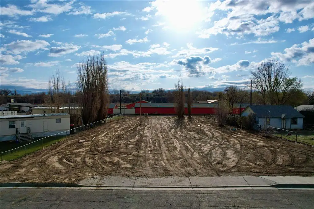 1325 N 7th St, Greybull, WY 82426 - Image #1