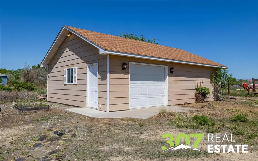 726 Henry Rd, Powell, WY 82435 - Image #2