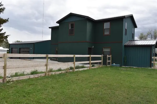 914 Lane 11 1/2, Powell, WY 82435