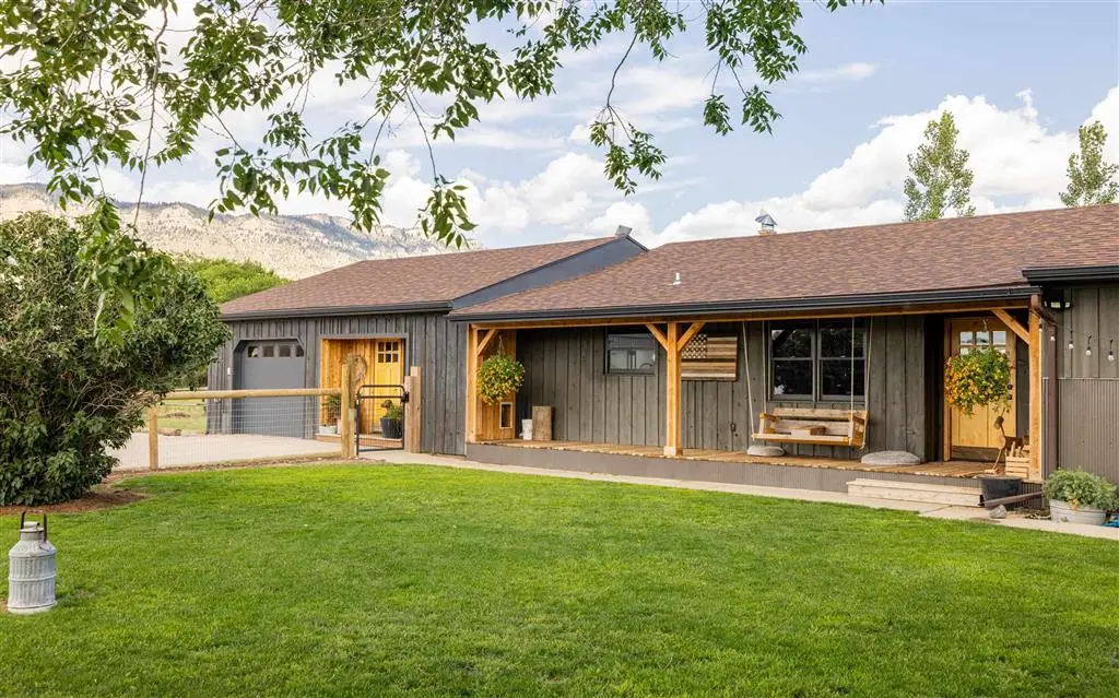 30 Carter Mountain Rd, Cody, WY 82414 - Image #1